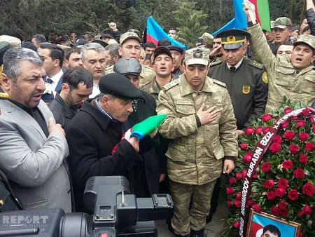 Azərbaycan ordusunun şəhid polkovniki və onun əsgəri Şəhidlər Xiyabanında dəfn edilib - FOTO - YENİLƏNİB