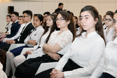“Ən yaxşı təqdimat” müsabiqəsinin qalibləri Bakıda mükafatlandırılıb