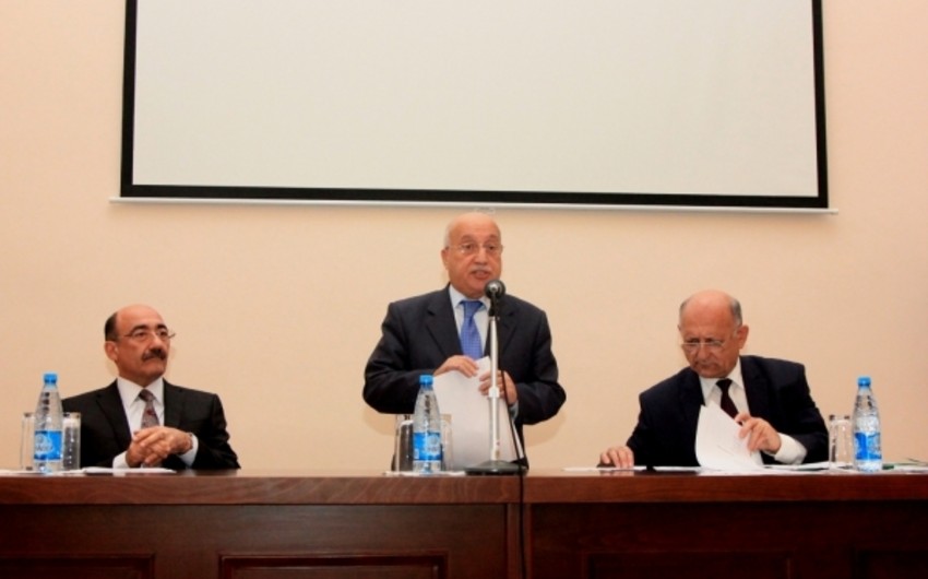 Əbülfəs Qarayev: Nazirlik əməkdaşlarının 20 faizə qədəri dövlət qulluğuna yeni qəbul edilmiş gənclərdir