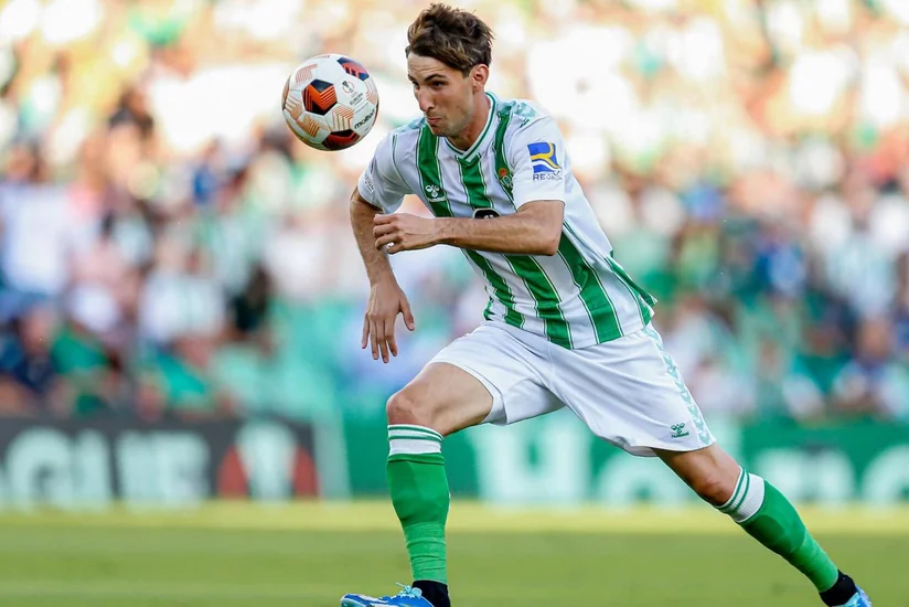 Milan ispaniyalı futbolçu ilə razılıq əldə edib