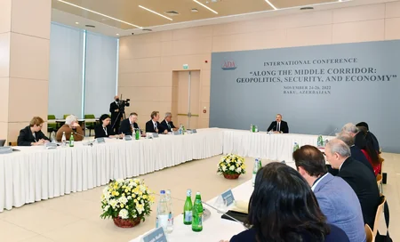 Bakıda beynəlxalq konfrans keçirilib, İlham Əliyev iştirakçıların suallarını cavablandırıb - YENİLƏNİB-5