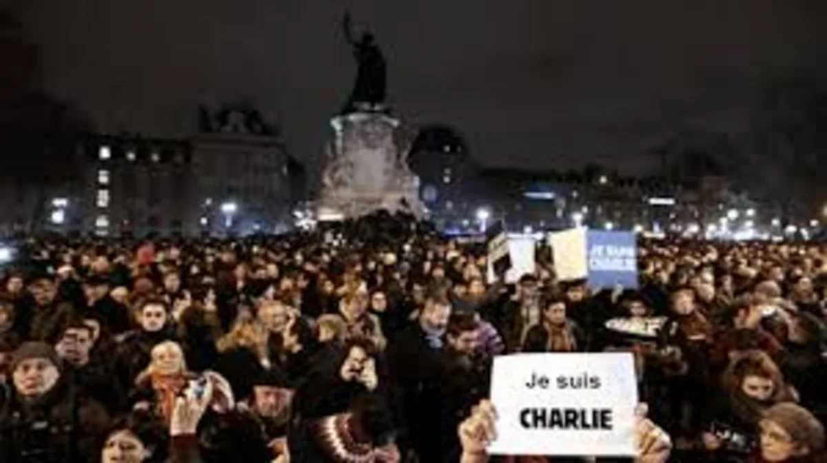 Премьер Британии примет участие в демонстрации в Париже