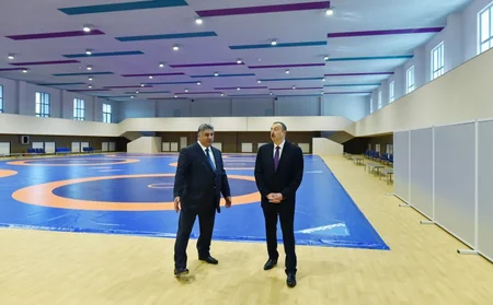 Prezident İlham Əliyev Heydər Əliyev adına İdman Sarayında əsaslı təmirdən sonra yaradılan şəraitlə tanış olub