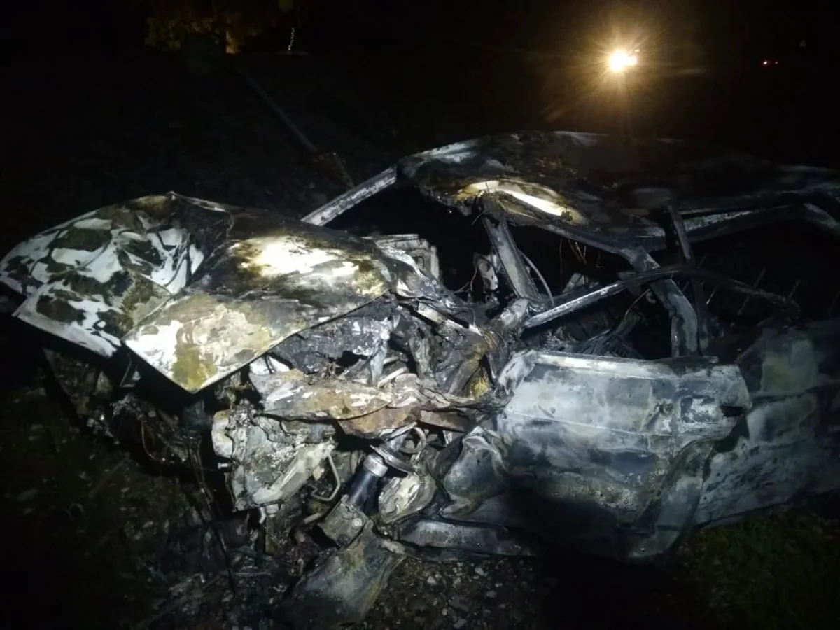 Qaxda baş verən qəzada avtomobil yandı