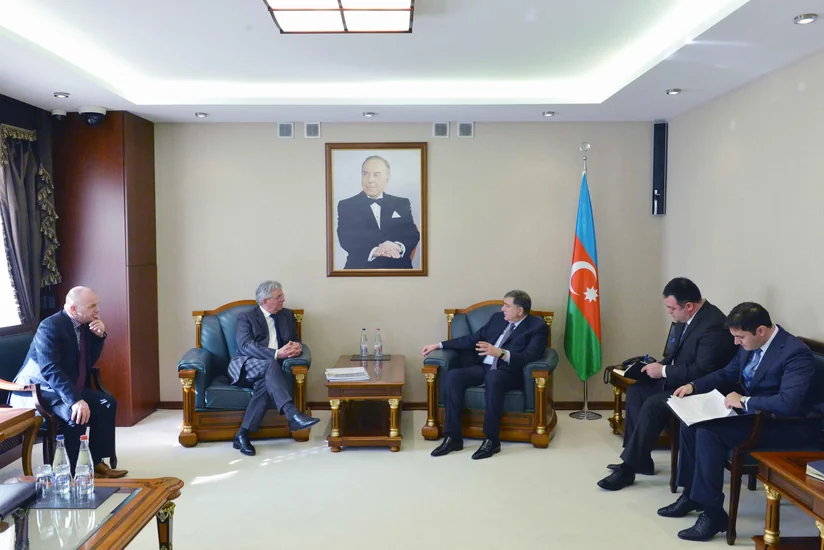 Fazil Məmmədov Niderland Sahibkarlar Konfederasiyasının nümayəndə heyəti ilə görüşüb
