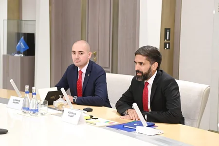Rövşən Nəcəf Azərbaycan millisinin yeni baş məşqçisi ilə görüşüb