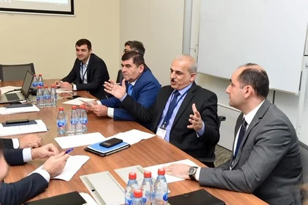SOCAR-da neft-qaz layihələrində milli kontent mövzusunda seminar keçirilib