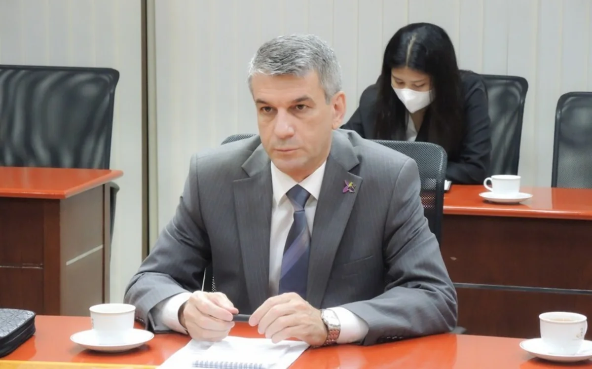 Azerbaijan urges int’l community to support demining of its territories