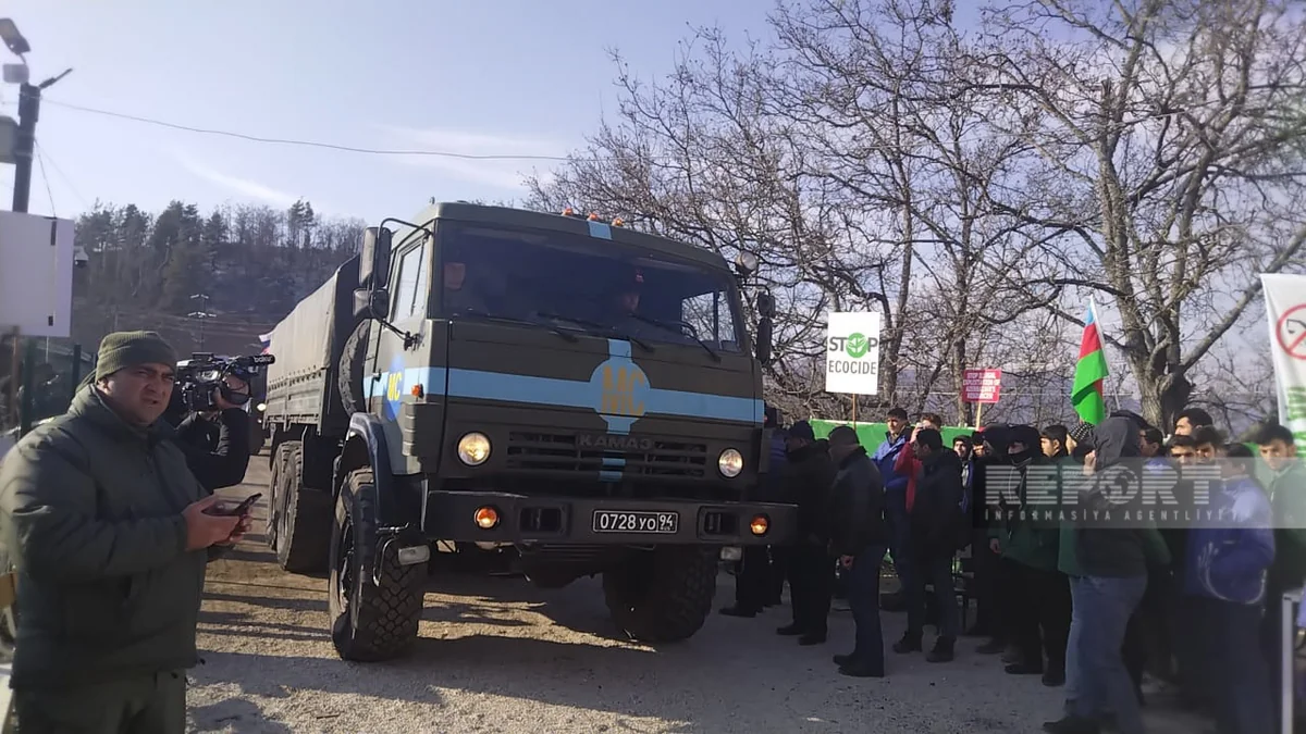 Russian peacekeepers' eleven vehicles pass freely in both directions through Khankandi-Lachin road again -VIDEO - UPDATED