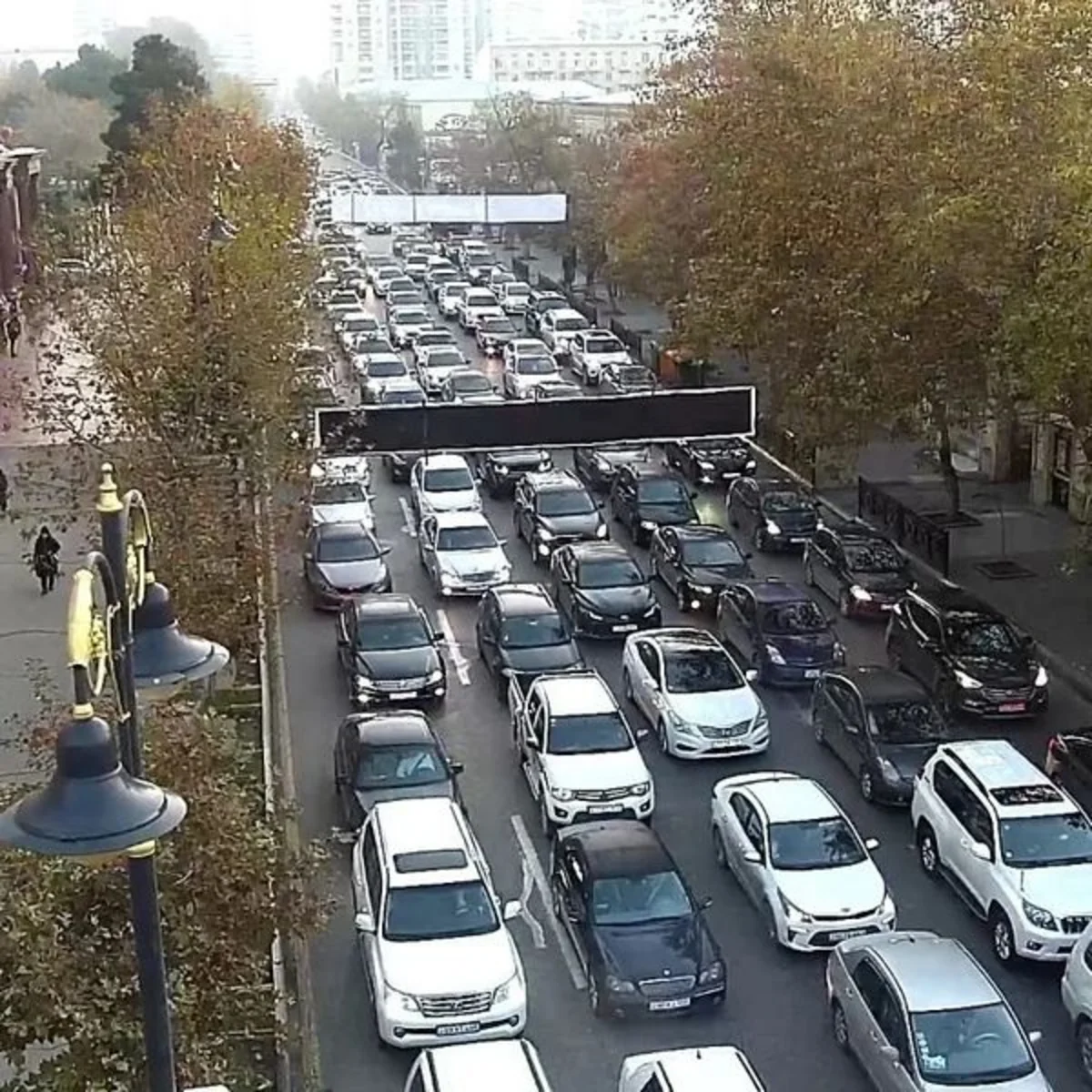 Paytaxtın bu yollarında tıxac müşahidə edilir - SİYAHI