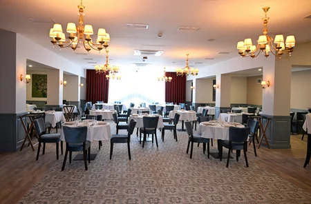 Prezident Xankəndidə əsaslı təmir və bərpadan sonra “Palace” hotelinin açılışında iştirak edib - YENİLƏNİB