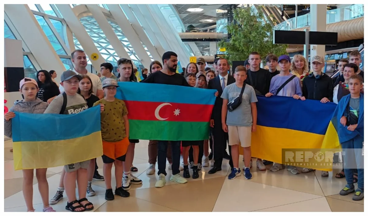 Müharibədən zərər çəkən daha bir qrup ukraynalı uşaq Azərbaycana gətirilib