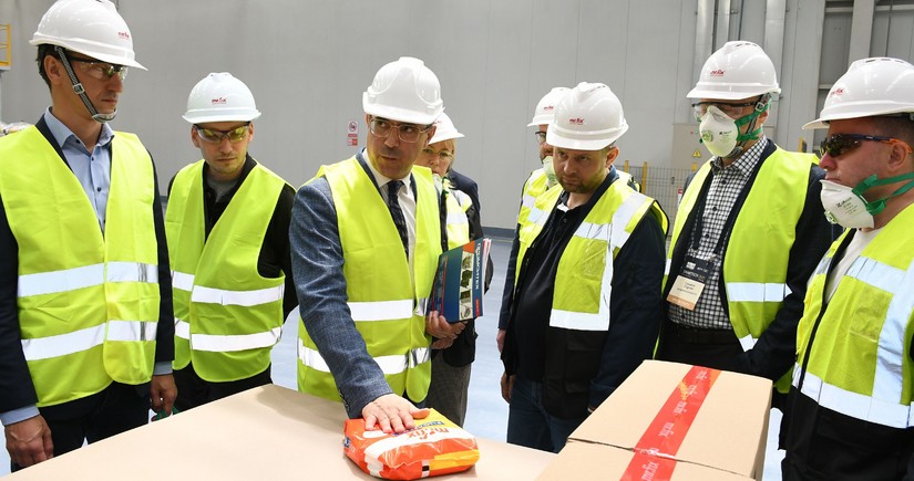 Rusiyalı iş adamları sənaye zonalarının fəaliyyəti barədə məlumatlandırılıb
