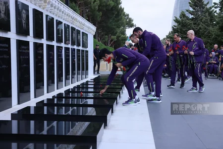 Azərbaycan paralimpiyaçıları Fəxri xiyabanı və Şəhidlər xiyabanını ziyarət ediblər - VİDEO