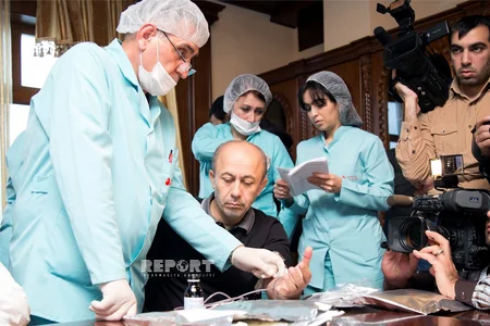 ​Şeyxülislam Allahşükür Paşazadə, DQİDK sədri Mübariz Qurbanlı və deputatlar qanvermə aksiyasında iştirak ediblər