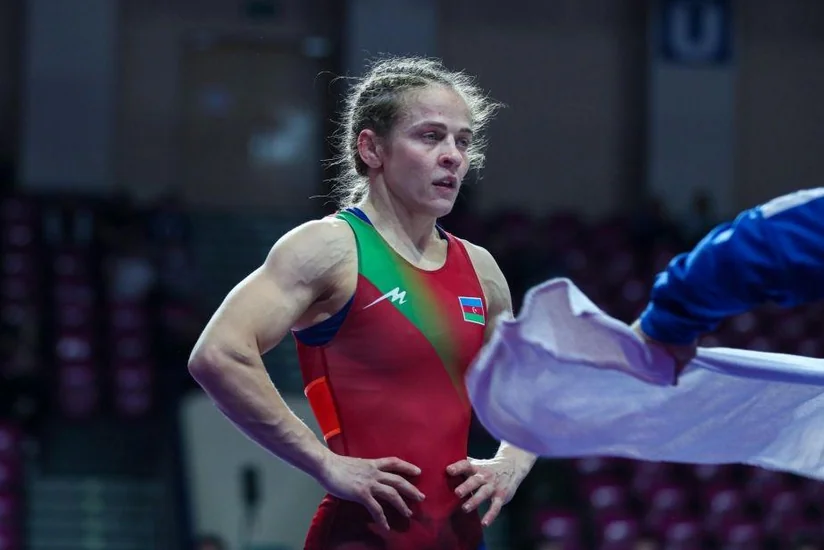 Mariya Stadnikin atası vəfat edib