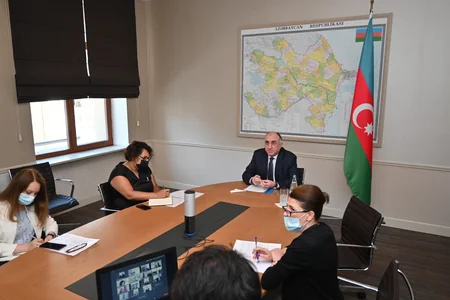 Elmar Məmmədyarov səfirlərin dəvətini qəbul edib