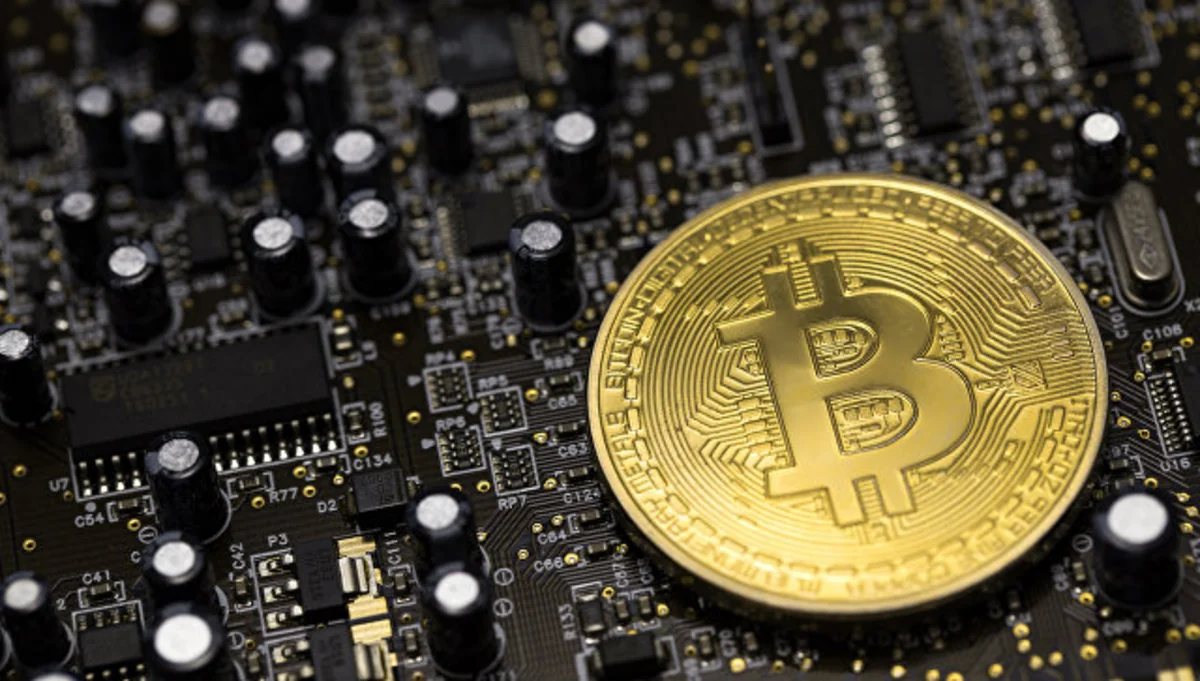 На Украине новорожденного назвали биткоином