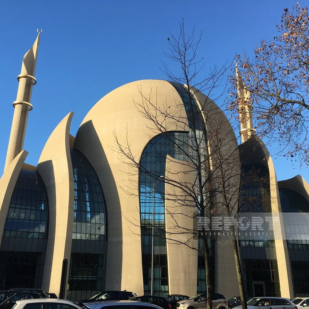 Köln məscidində ilk dəfə azan səsləndirilməsinə icazə verilib