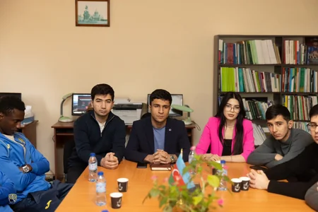 Kəpəzin futbolçuları Azərbaycan Dövlət Aqrar Universitetinin tələbələri ilə görüşüblər
