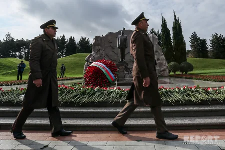 Azerbaijan commemorates national leader Heydar Aliyev - PHOTO REPORT