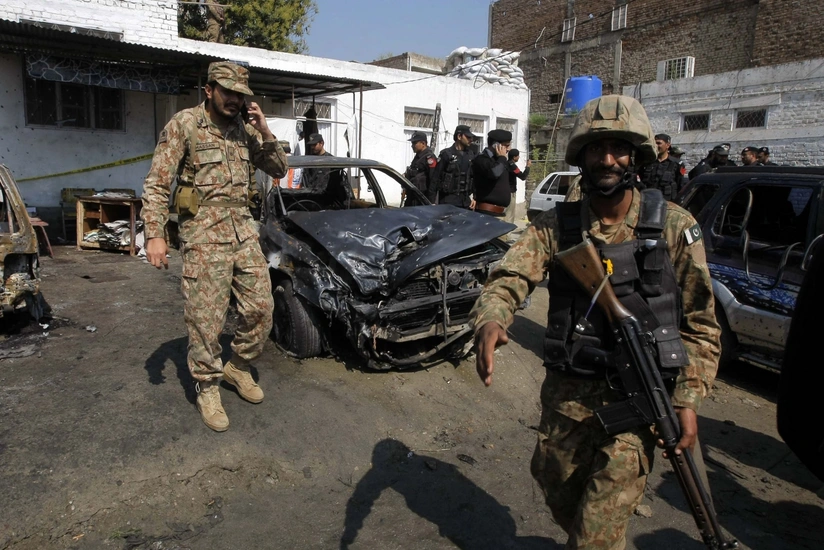 Pakistanda terror hücumu nəticəsində azı 16 hərbçi ölüb