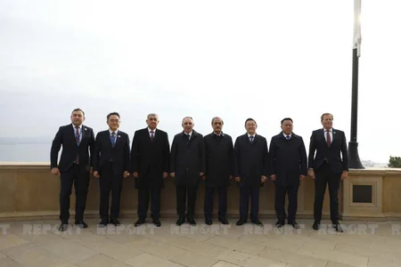 Türk Şurasına üzv dövlətlərin Baş prokurorları Fəxri və Şəhidlər xiyabanlarını ziyarət edib 