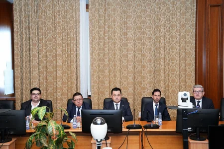 Azerbaijani official meets with leaders of Turkish and Tatar communities in Romania