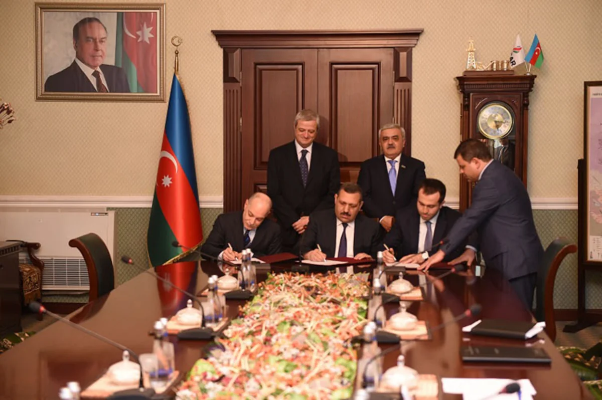 Bakı neft emalı zavodunda yenidənqurma layihəsi çərçivəsində növbəti müqavilə imzalanıb