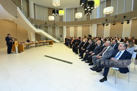 Bakıda Çiliyə həsr olunmuş fotosərginin açılışı olub