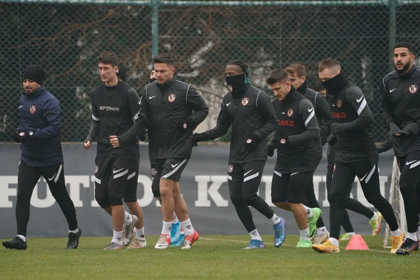 Superliqanın daha bir klubunda koronavirusa kütləvi yoluxma qeydə alınıb