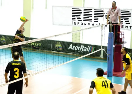 Voleybol üzrə Zəfər Kubokunda yarımfinalçılar müəyyənləşib
