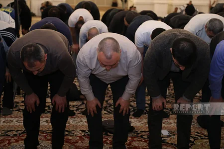 Bakıda Qədr gecəsi keçirilir – FOTOREPORTAJ