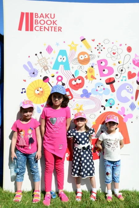 Heydər Əliyev Mərkəzinin parkında Uşaq festivalı keçirilib