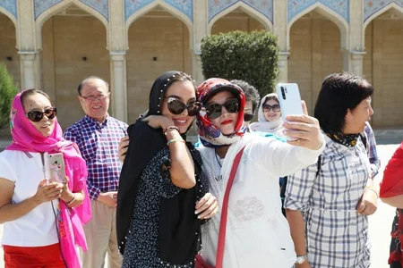 Mehriban Əliyeva Şamaxı Cümə məscidində olub - YENİLƏNİB