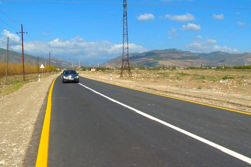 Ağsuda 9 yaşayış məntəqəsini birləşdirən yollar yenidən qurulub
