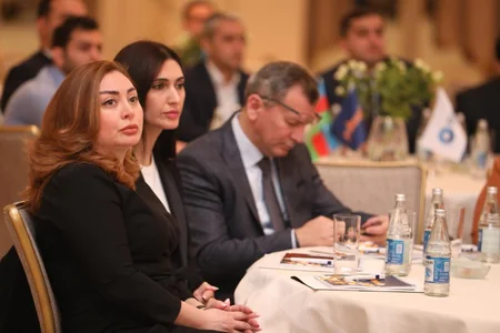 Müasir idarəçinin yüksəlişi mövzusunda görüş keçirilib