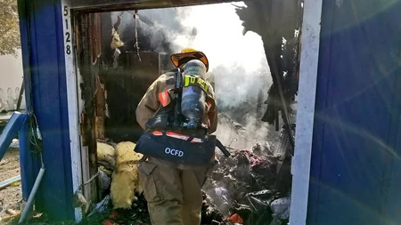Kaliforniyada təyyarə evə çırpılıb, 5 nəfər ölüb