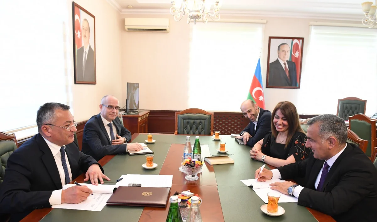 Dövlət Komitəsi və Mediasiya Şurası arasında memorandum imzalanıb