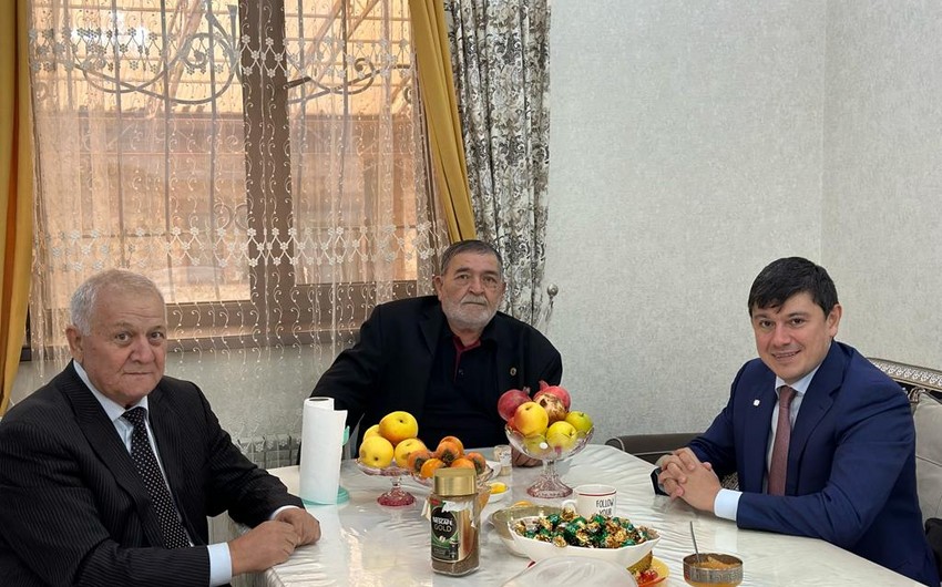 Fuad Muradov Bişkekdə Azərbaycan icması ilə görüş keçirib