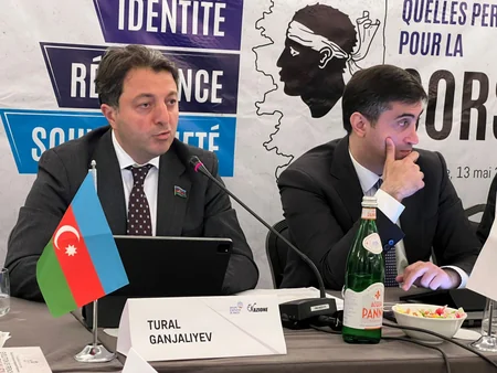 Romada Korsika xalqının qarşılaşdığı əsas problemlərlə bağlı konfrans keçirilir