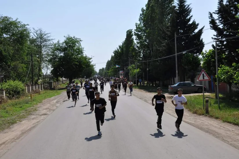 Biləsuvarda Müstəqillik Gününə həsr olunmuş qaçış yarışı üzrə rayon birinciliyi keçirilib