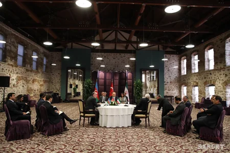 İstanbulda Türkiyə, Azərbaycan və İran xarici işlər nazirlərinin üçtərəfli görüşü keçirilib - VİDEO