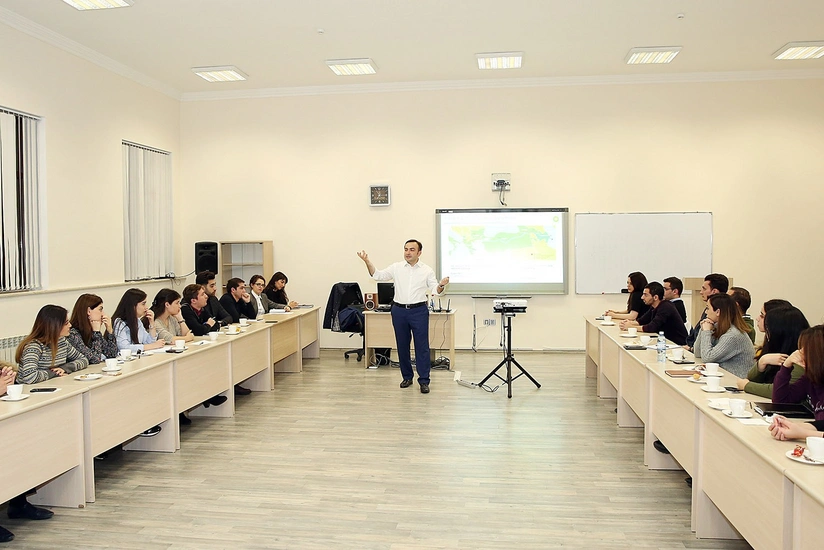 BP Vice President Bakhtiyar Aslanbayli conducts master class for MBA students at BHOS