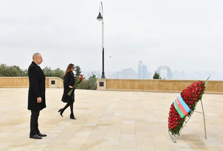 İlham Əliyev və Mehriban Əliyeva şəhidlərimizin xatirəsini yad ediblər