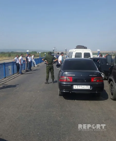 ​На азербайджано-российской границе возникла огромная пробка - ФОТО