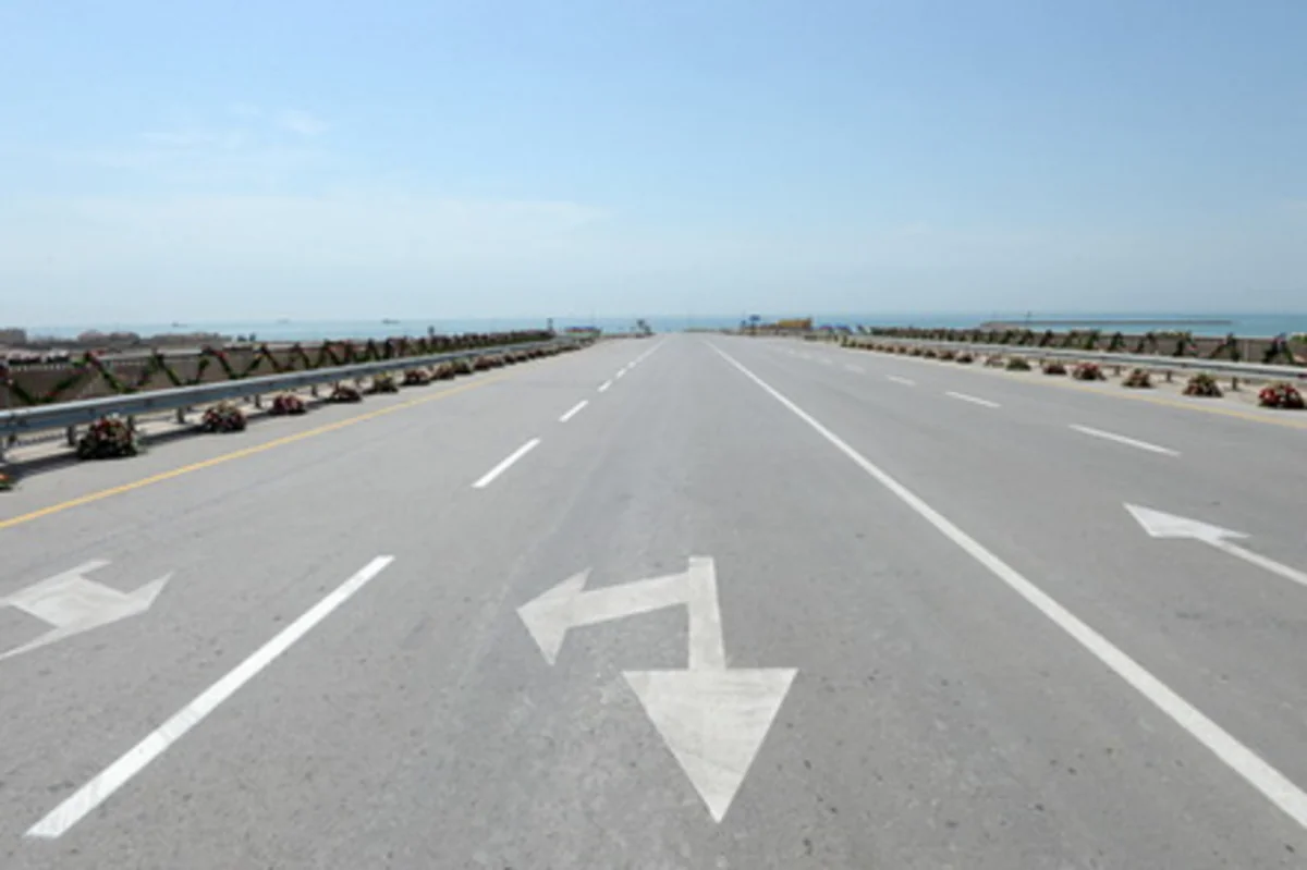 ​Bakıda yollara Avropa Oyunlarının loqotipi çəkiləcək