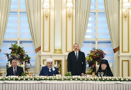 Prezident İlham Əliyev: Azərbaycanda bütün dinlərin nümayəndələri bir ailə kimi yaşayır - YENİLƏNİB-2 - FOTO
