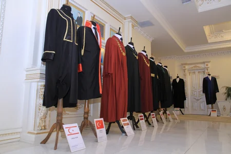 Sumqayıtda Dünya Vəkil Cübbələri və Atributları sərgisi keçirilir