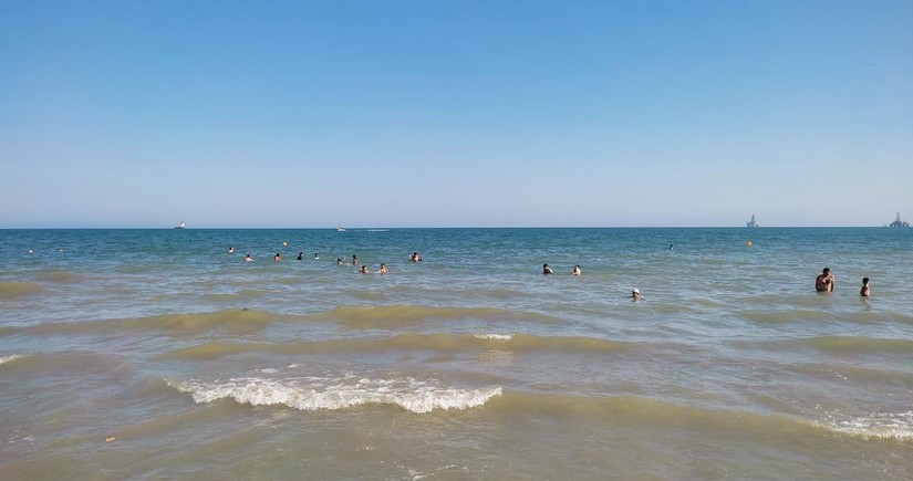 Завтра на пляжах Абшерона вода прогреется до 22°